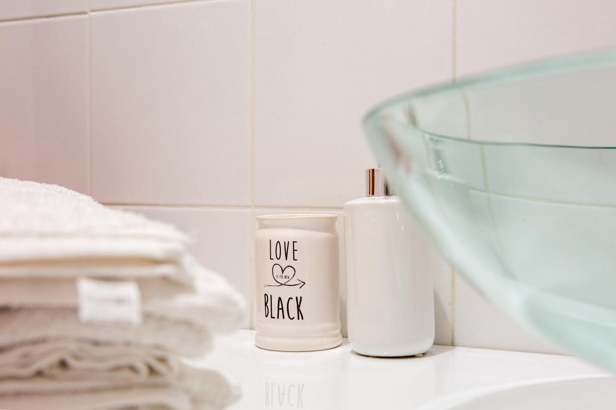 Stanza Comoda E Silenziosa Con Bagno Privato E Area Lavoro E Relax Rom Exteriör bild